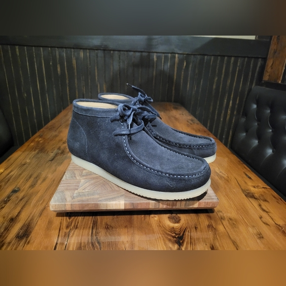 Black Suede Chukka boots NWOT size 11 - Picture 2 of 6